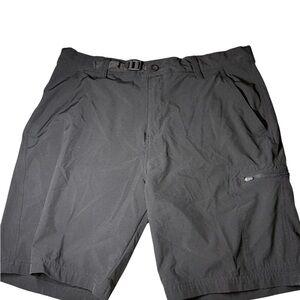 Denali Men’s Black Stretch Hybrid Cargo Athletic Shorts - 38